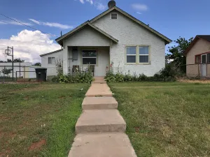 Image of Cozy Cottage Close to Everything