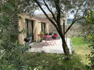 Image of Holiday Apartment 'T1 Ardeche Vesseaux' with Mountain View, Shared Garden & Wi-Fi