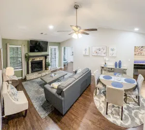Image of NEW! King Bed - Near ATL - Huge Backyard W\/Deck - PETS\n15% off between 1\/1-1\/31