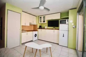 Image of Superb T2 near beach with parking and swimming pool
