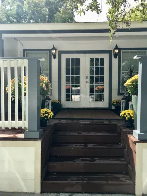 Image of Houston Heights 3 Bedroom Cottage-Elegant, Convenient, Fresh and Modern