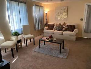 Image of Historic Apartment 1BR 1BA Ideal for longer stays 2F