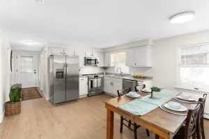 Image of Trendy and clean apartment!