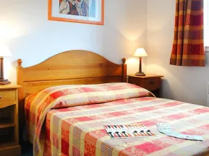 Image of Wifi, 20m from shops, fitness, swimming pool, sauna, balcony, ski locker, 29m², Peyragudes