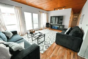 Image of Brookside Bungalow - A cheerful home near downtown
