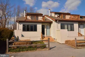 Image of End Unit Condo- 3BR\/2BA, Sleeps 6- Bay Views