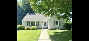 Image of Quiet family sized retreat surrounded by farm but in town.