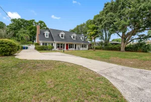 Image of The Lakeview Oasis Getaway!