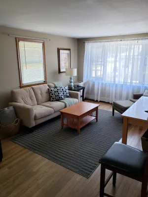 Image of Comfortable Apartment for Traveling Professionals