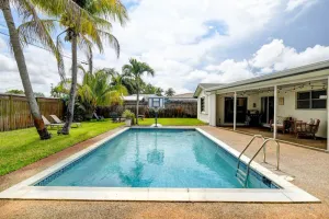 Image of Boynton 3 2 Pool House