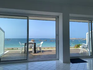 Image of Duplex 2 chambres face à la plage avec parking, au top à Trégastel - FR-1-368-204