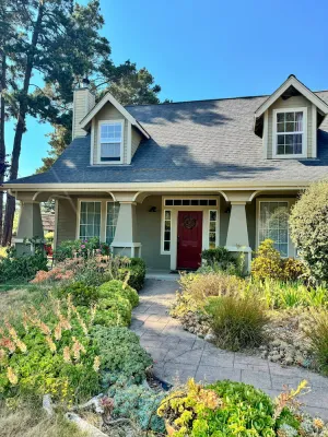 Image of Charming craftsman home on 1.1 acres close to town and beautiful beaches