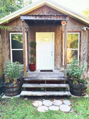 Image of Newly renovated cottage right off interstate 20 mins to New Orleans\/Gulf Coast