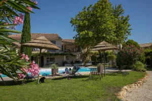 Image of Provence Orange, 4* in restored farmhouse for 5 with terrace, swimming pool and parking lot