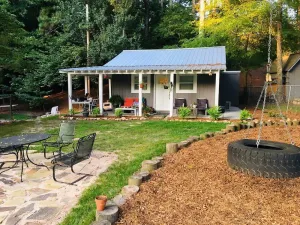 Image of Small house Floral Oasis