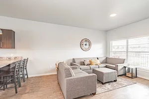 Image of Perfect for Groups Full Kitchen Gym & Free Parking