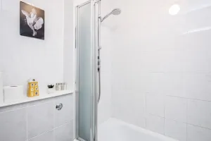 Image of Charming ✪2Bed House with Garden & Parking ✪Woodford\/Chigwell✪