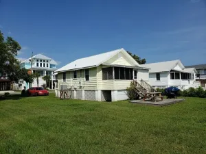 Image of Lake Waterfront Cottage, a short walk to the Beach, Boardwalk