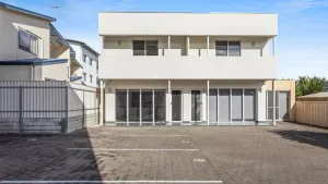 Image of No.8 - The Block