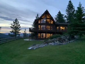 Image of Top of the World cabin at Flathead Lake