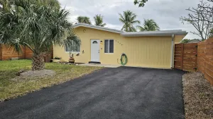 Image of Close to it all, clean, safe and updated. A short walk to the beach and action.