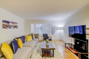 Image of RUSTIC\/MODERN DESIGN, OASIS CITY GETAWAY\/NEAR SFO