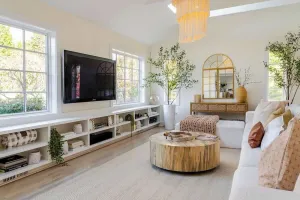 Image of Designer 3BR w\/ Lush Yard, Gym, and Garden..