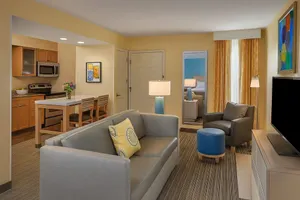 Image of 3 Family-friendly Units w\/Kitchen! FREE Parking, Pool, Minutes to Crocker Park