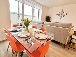 Image of Spacious, step free family flat with secure parking