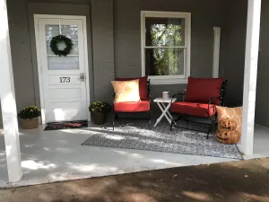 Image of Only TWO BLOCKS from Main Street!