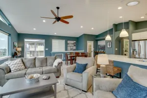 Image of Million dollar views, affordable luxury, rooftop deck! Vacation in style!