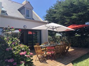 Image of Family house \/ 5 bedrooms \/ large garden \/ close to Donnant beach