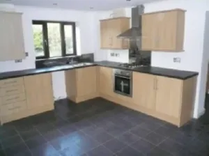 Image of 6 Bedroom House For Corporate Stays in Kettering
