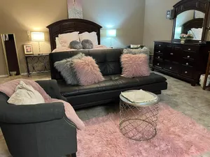 Image of Chic Studio B w\/private yard