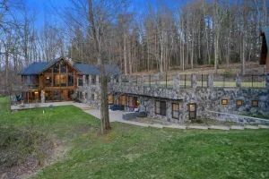 Image of Pool, Hot tub, Sauna, sleeps 29!