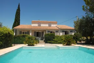 Image of Provence ideally located in the middle of vineyards, single storey villa 8 pers.