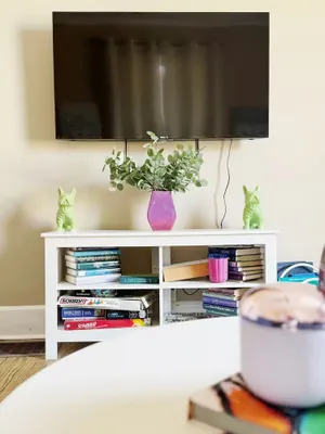 Image of Color Pop Casa | 2BR\/1BA Townhome near Ford Center