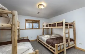 Image of Luxurious Cabin Villa Getaway