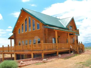 Image of Red Rock Ranch Log Cabin: Large, Fully Furnished, 5 Bdr, sleeps 12, 3 levels