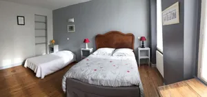 Image of Bright, quiet gîte, 7-minute walk from RER A station, close to Paris 2, 4 or 5-person family.
