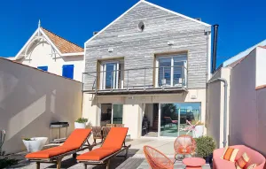 Image of 4 Bedroom Stunning Home In Fouras