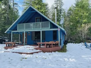 Image of The Peace of Paradise Cabin 5 mi from the Nisqually entrance to Mt.Rainier