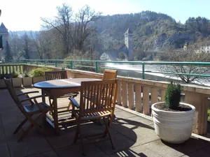 Image of Apt. T1 Bis in town on the 1st floor of a residence with terrace carractère
