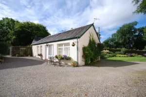 Image of Beautiful 2 Person Cottage in Lovely Secluded Gardens