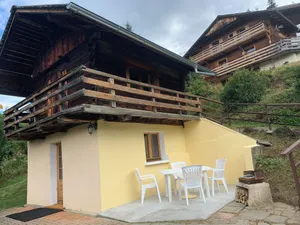 Image of Savoyard chalet, 400 m away from the centre