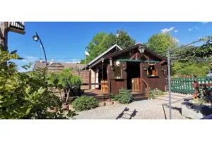 Image of Chalet Nina: Havre de paix en bord de rivière avec climatisation - FR-1-589-794