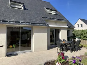 Image of Maison familiale 5P, proche plage, quartier Port Haliguen, terrasse sud-ouest, parking, WIFI inclus - FR-1-478-238