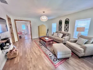 Image of 2-Bedroom with KING Bed Near Downtown Weatherford