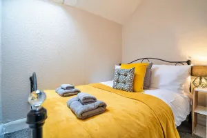 Image of Finest Retreats - Westcote Cottage
