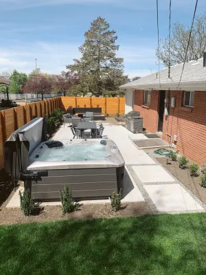 Image of Modern Retreat House Ski Snowboard Hot Tub Firepit BBQ